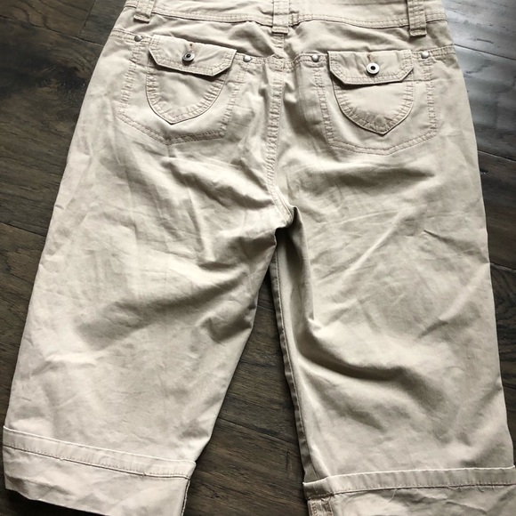 Gloria Vanderbilt capris - Picture 3 of 4